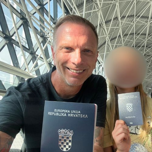 Salona Consulting clients Luka and family with their Croatian passports.