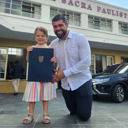 Salona client Rafael and his daughter with his Croatian documents.
