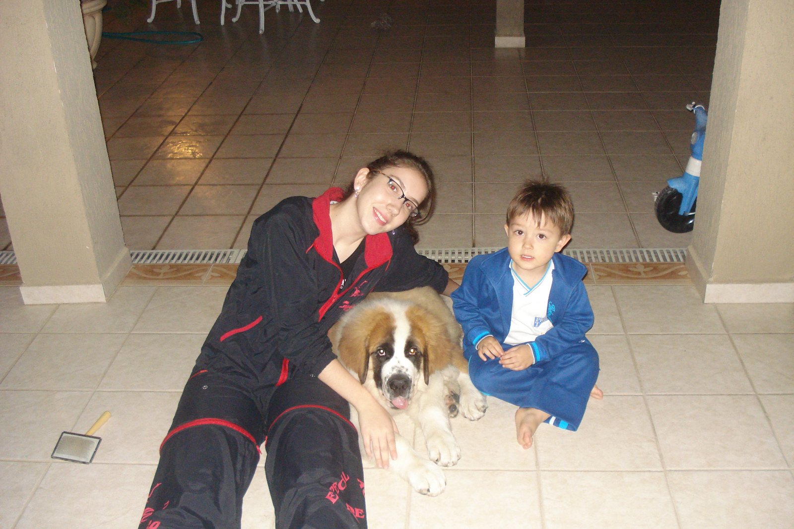 Nathalia with her brother Pedro, 2007